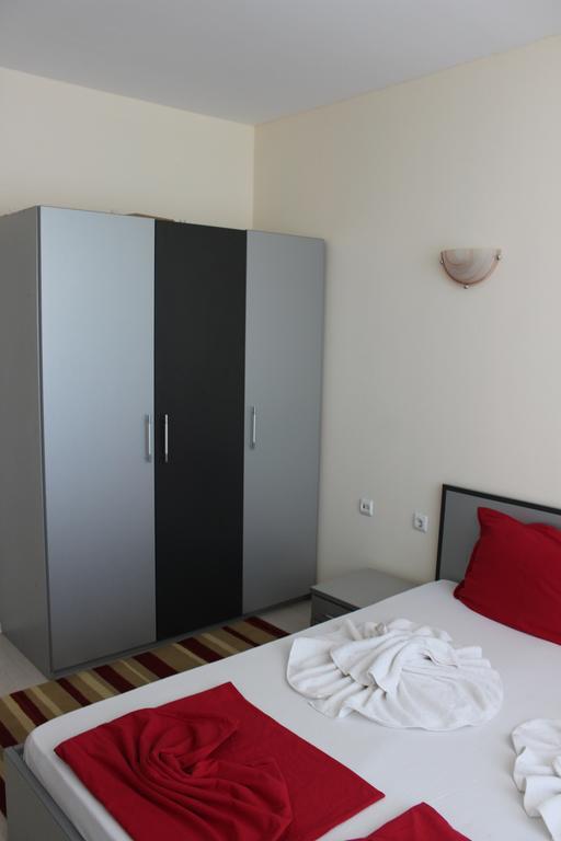 Sb Rentals Apartments In Blue Marine Complex Pantai Sunny Ruang foto