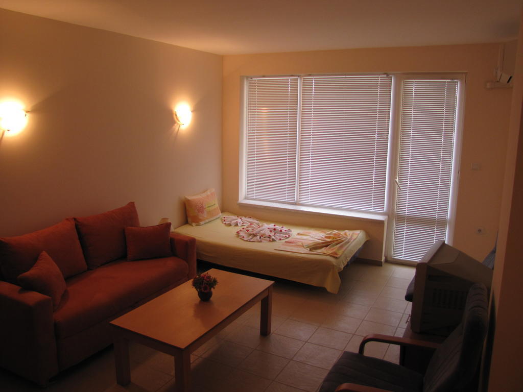 Sb Rentals Apartments In Blue Marine Complex Pantai Sunny Ruang foto